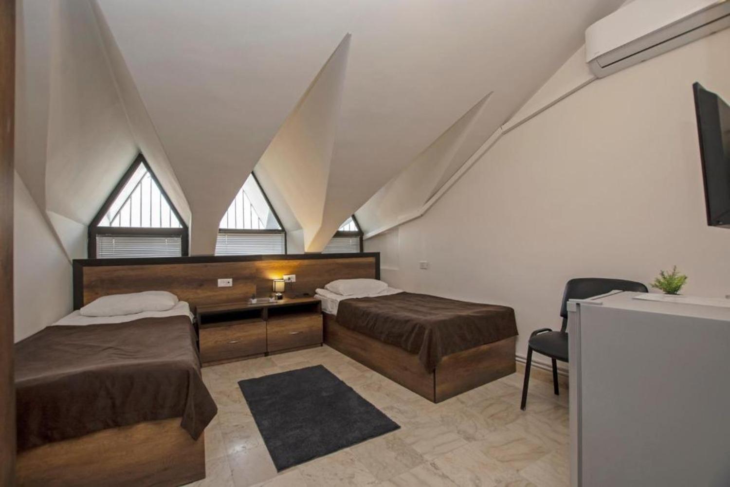 Hotel Season Jerevan Buitenkant foto