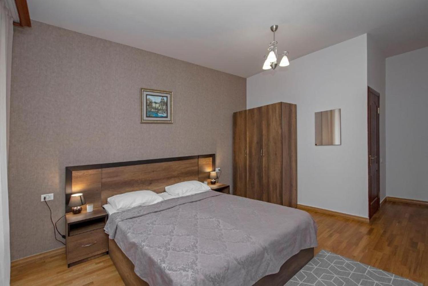 Hotel Season Jerevan Buitenkant foto
