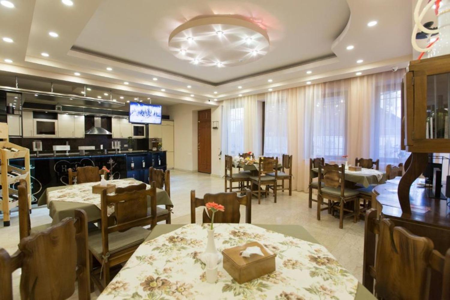 Hotel Season Jerevan Buitenkant foto